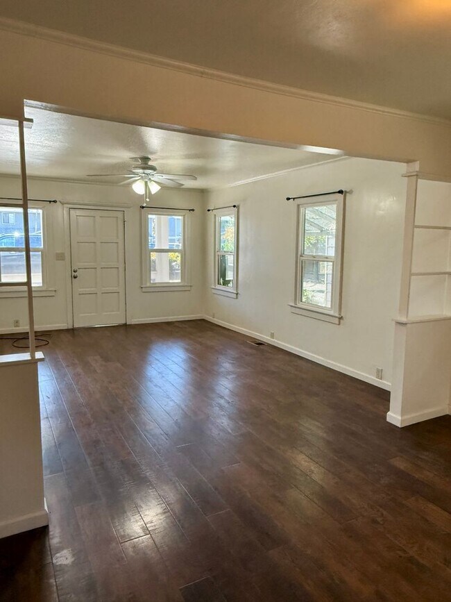 Photo - 3 Bedroom 1 Bath House!