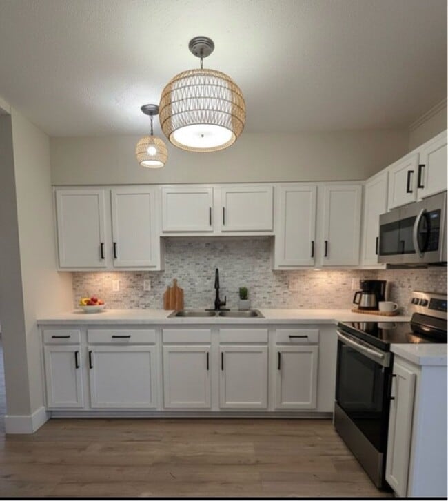 Photo - 1857 Brookview Dr S