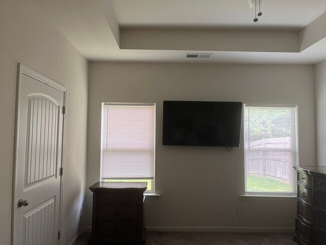 Photo - 1021 Parkers Cv