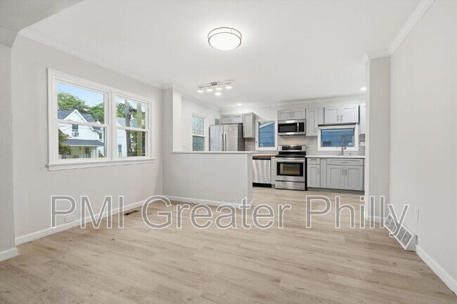 1523 W Cheltenham Ave