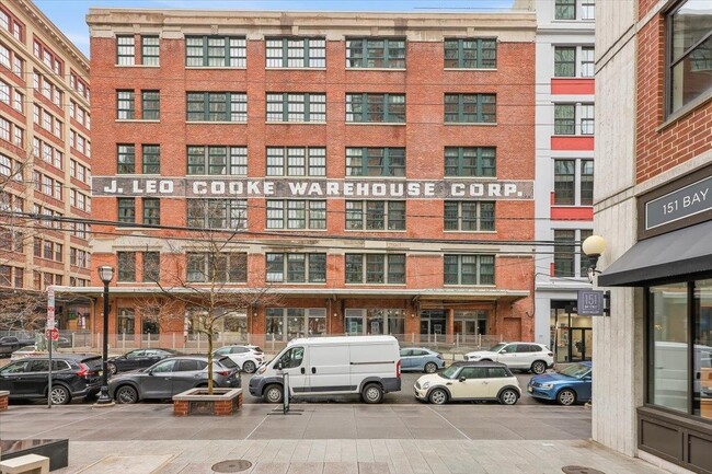 Building Photo - 140 Bay St Unit 6F