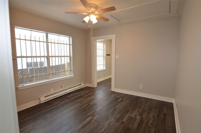 Photo - 2712 Holman St