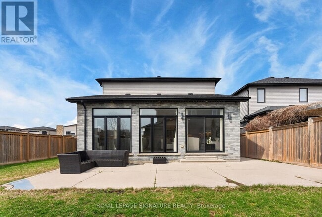 Photo - 2147 Wateroak Dr