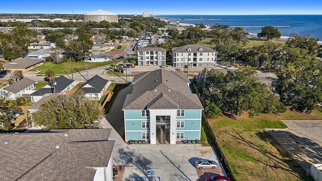 Photo - 133 Briarfield Ave Unit A11