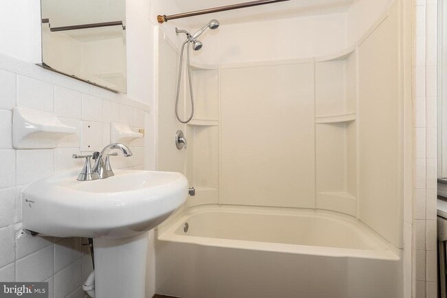 Photo - 212 E Broad St