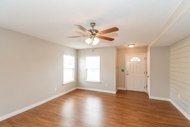 Photo - 1181 Summer Bluff Rd
