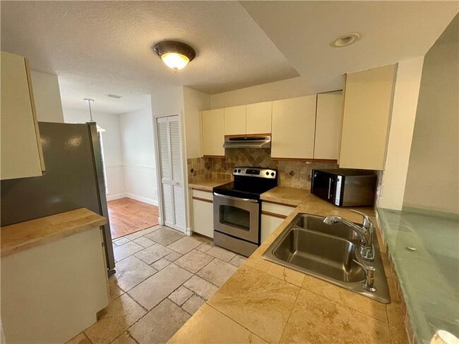 Photo - 10253 Riverbend Terrace