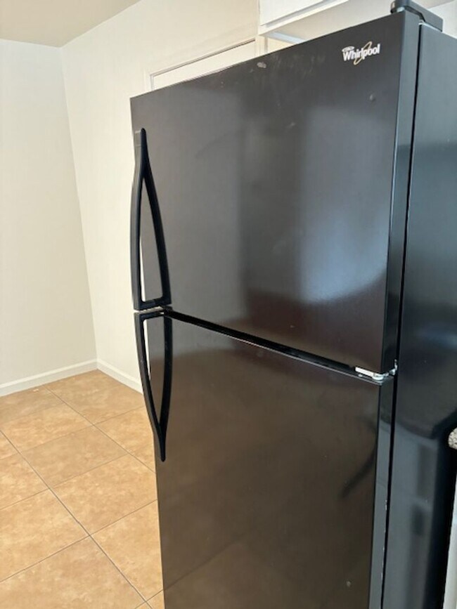 Cozy 2 Bedroom House with a 2 Car Garage House Rental in Tracy, CA