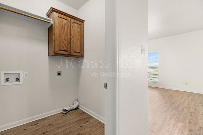 Photo - 10015 Amber Cir