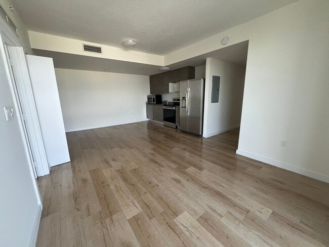 Photo - 1524 NE Miami Pl Unit B1