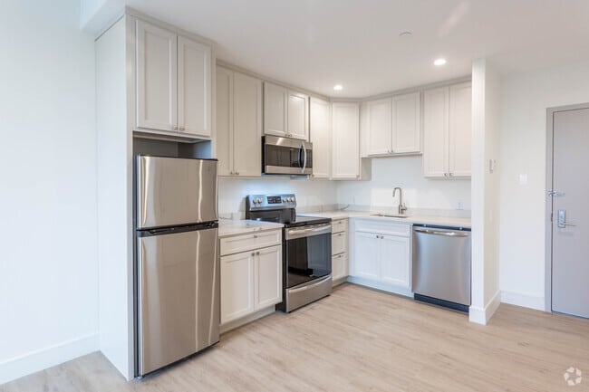 Delos- 1BR,1BA - 642SF-Kitchen
