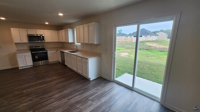 Photo - 502 Liberty Hall Dr