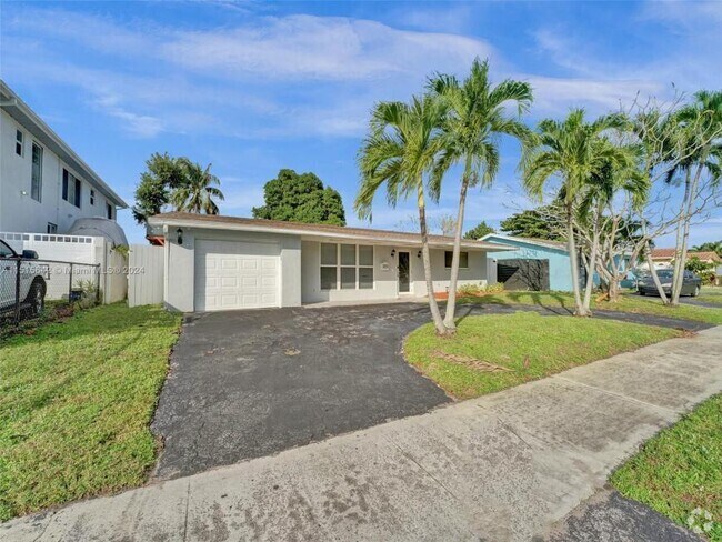 Building Photo - 5 bedroom in Hollywood FL 33021 Unit NA Rental