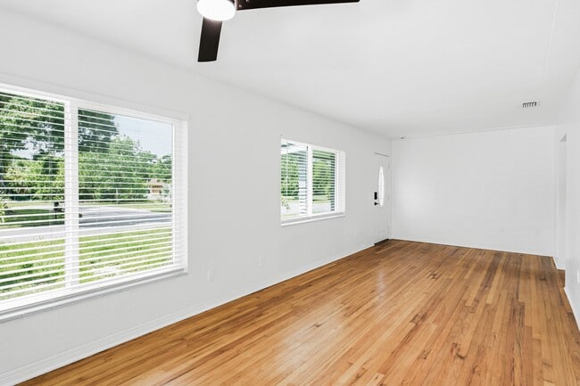 Photo - 7181 49th Ave N