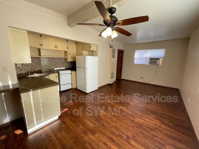 Photo - 1836 S Sieger Dr