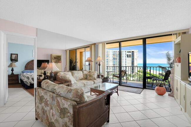 Photo - 100 Ocean Trail Way Unidad 703
