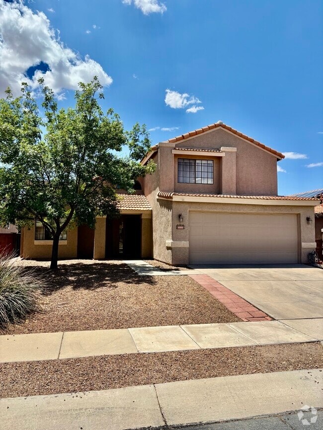 Building Photo - Charming house with 3 beds and 2 bath is n...