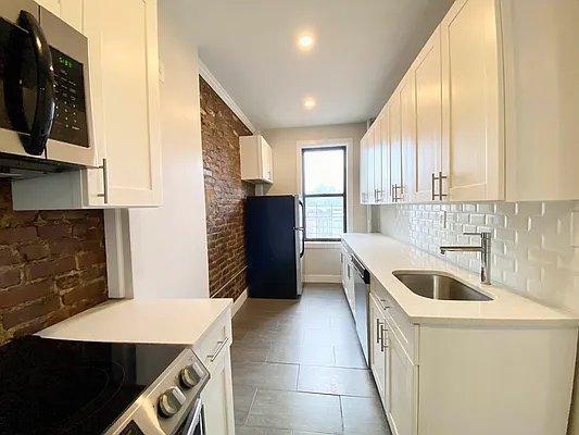 Photo - 3 bedroom in New York NY 10034 Unit 4K