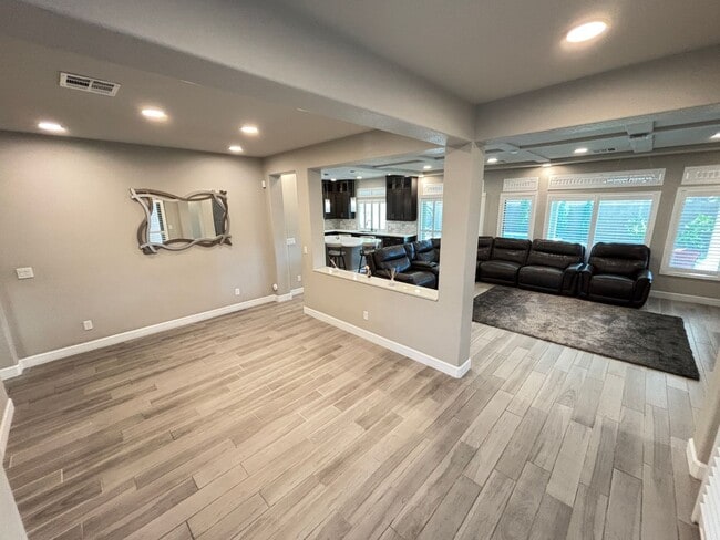 Photo - Contemporary 4Bed/3Bath/3 Car/+ Bonus room -residence located in the Silverado Ranch area