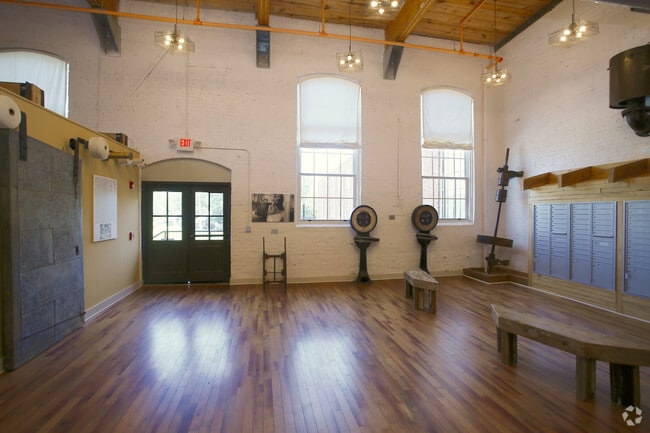 Mary-Leila Lofts