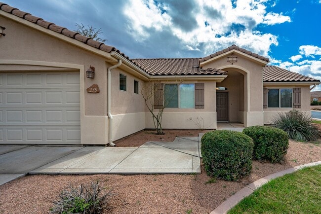 Photo - Dog Friendly 3 Bedroom Home In Painted Desert
