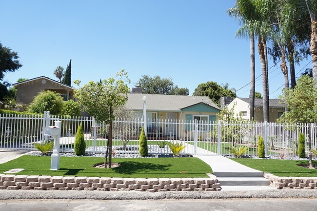 Building Photo - 10333 Jordan Ave Rental