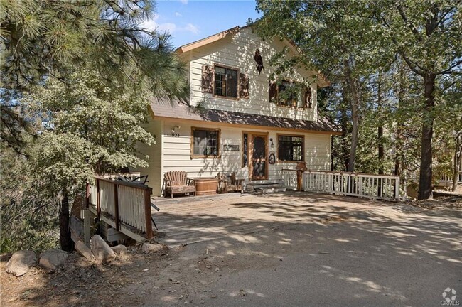 Building Photo - Romantic Rustic Cabin! Rental