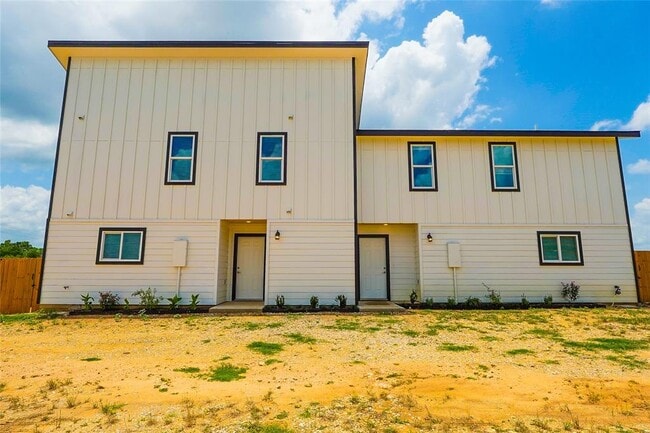 Photo - 108 Sandy Oaks Loop