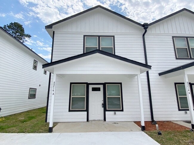 Building Photo - 8214 Parker Rd Unit A