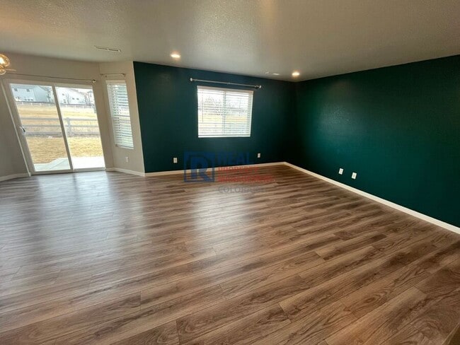 Photo - 420 Ryan Ave