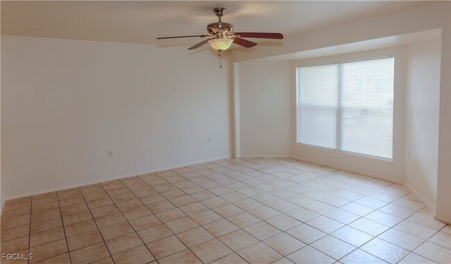 Photo - 1366 Nimrod St