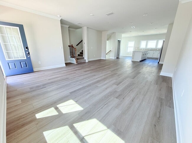 Photo - 2686 Devon Vale St
