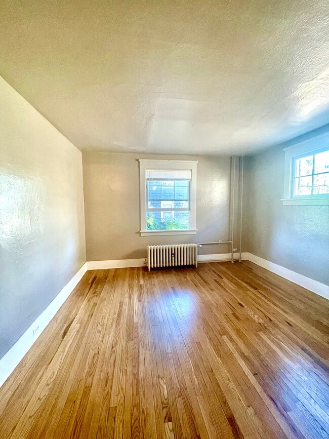 Photo - 901 N M St Unit 8