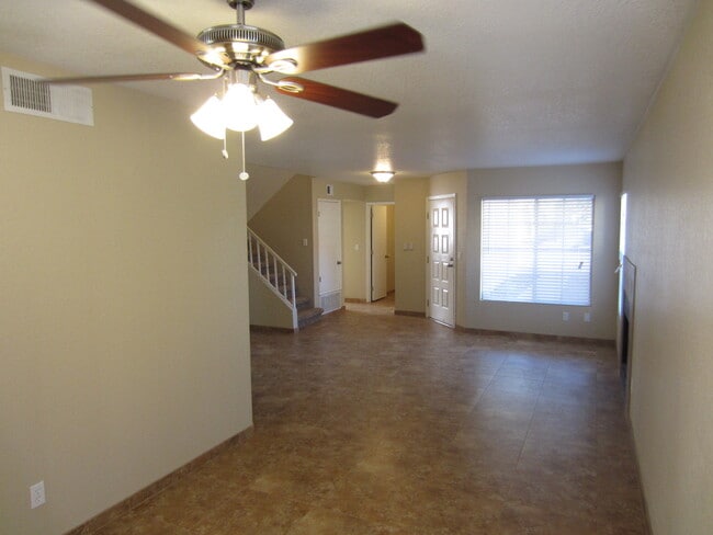 Photo - Convenient Northwest 4 Bedroom 3 Bath with Use of Community Pools