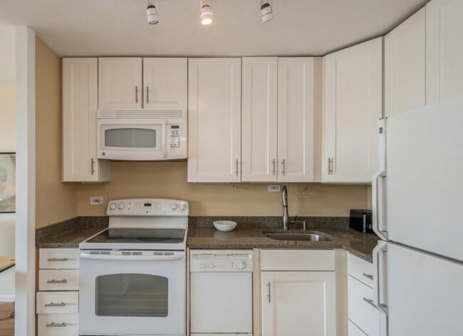 Photo - 1850 N Clark St Unit 510