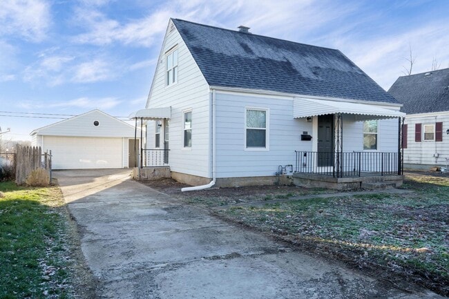 Photo - 2152 E Bataan Dr