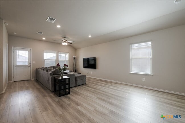 Photo - 2334 Aylesbury Dr