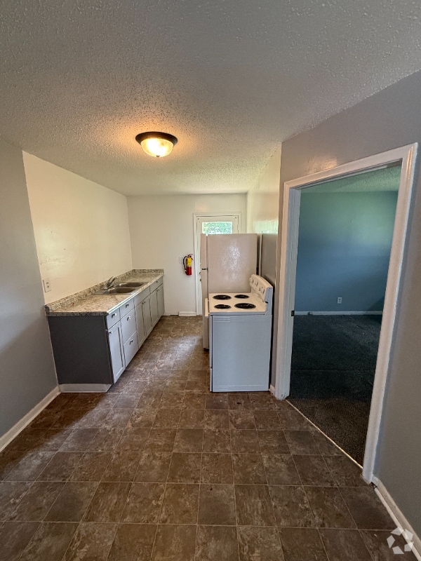 Building Photo - 75 McCallie Rd Rental
