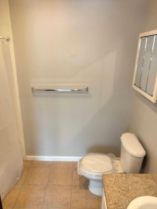 Photo - 210 Farmington Ave Unit 215