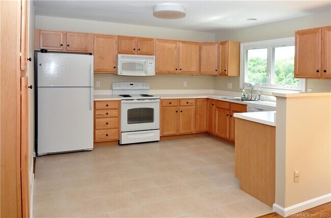 Photo - 170 Governor Trumbull Way Unidad 170