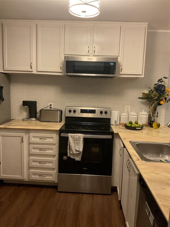 Photo - 7840 NW 50th St Unit 504