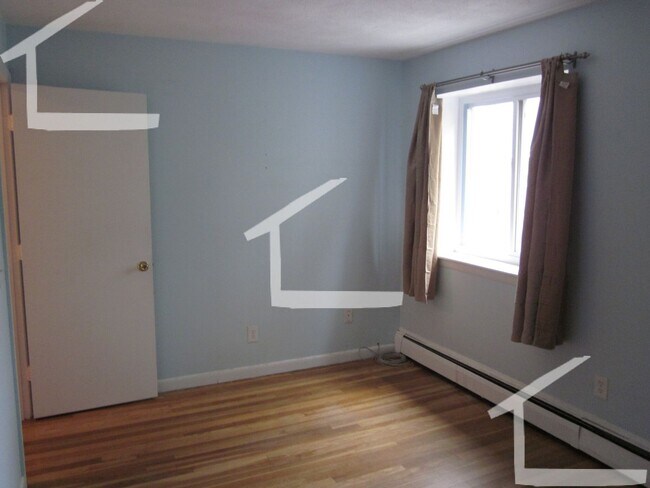 22 Radcliffe Rd