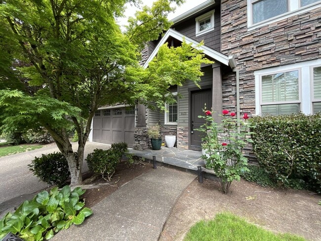 Photo - Luxury 5 Bedroom Home with Soaking Tub, Chef’s Kitchen & Expansive Primary Suite