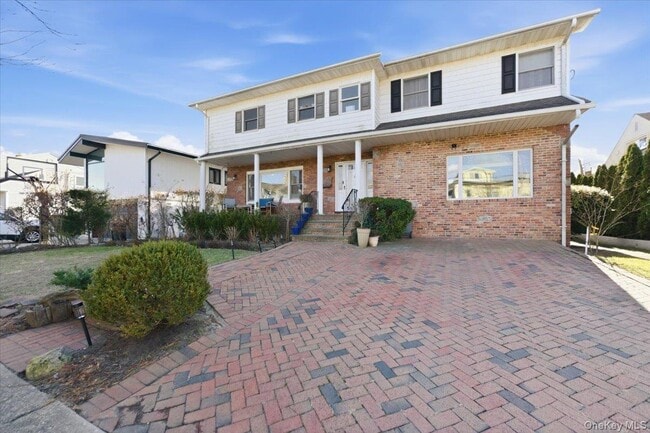 Photo - 1495 Bay Blvd