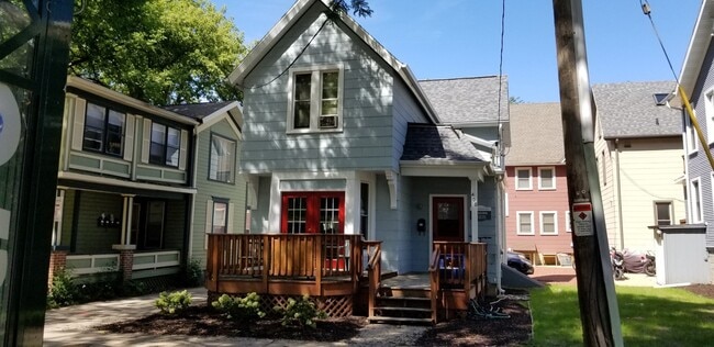 Building Photo - Broom &amp; Wash, LLC 408WW Unit House