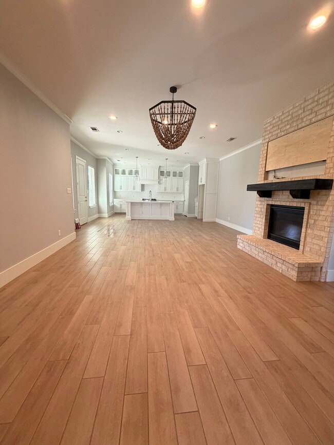 Photo - 1206 Burgandy Dr