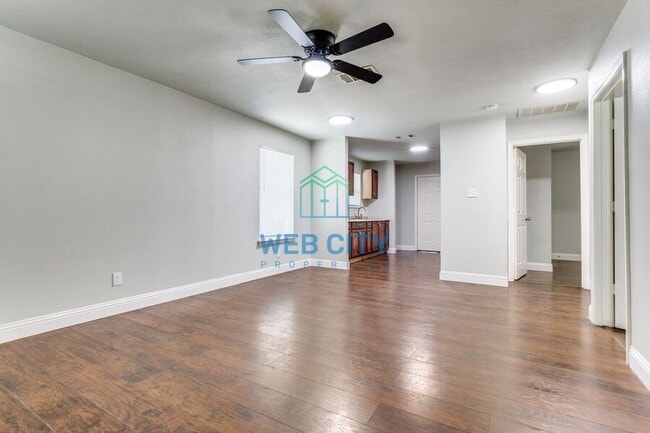 Photo - 4218 Carpenter Ave