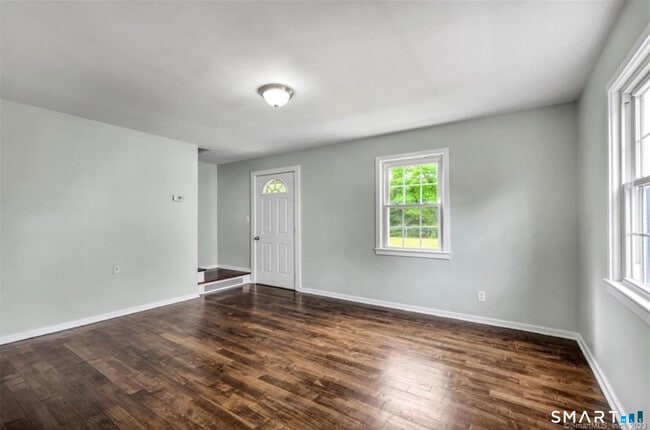 Photo - 607 Hartford Rd