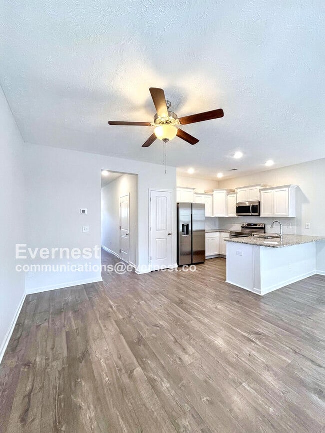 Photo - 218 Ansley Wy