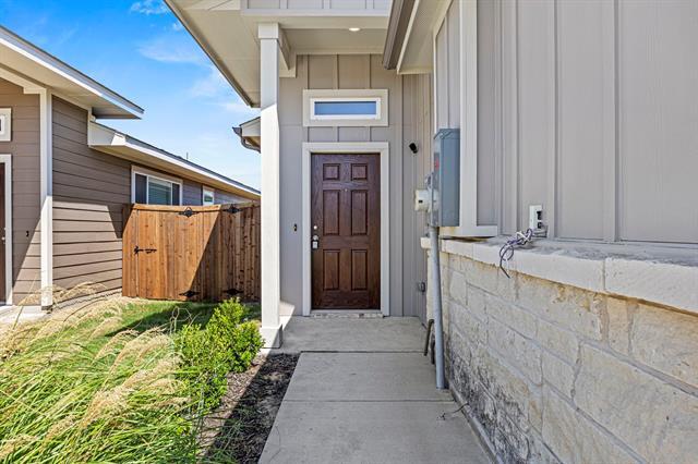 Building Photo - 617 Blackland dr Rental